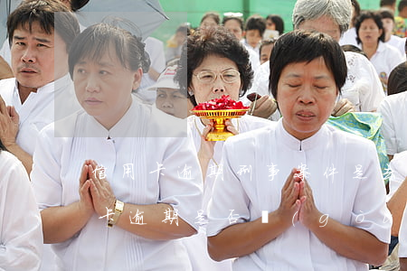 信用卡逾期刑事案件是去法院立案的嗎，信用卡逾期是否構(gòu)成刑事案件？需要到法院立案嗎？